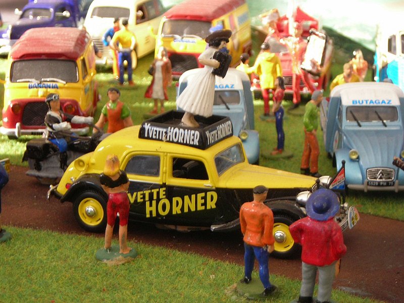 2011-07-05 10 Chez Bretagne Schuller Maquette du Tour.JPG